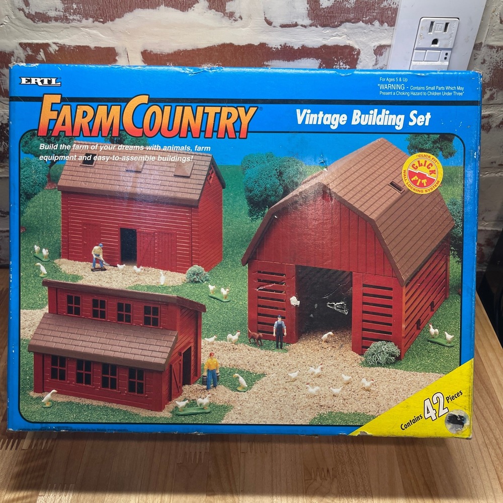 NEW Vintage 1993 ERTL Farm Country Building Set 4233 Red Barn Animals 42 Pieces